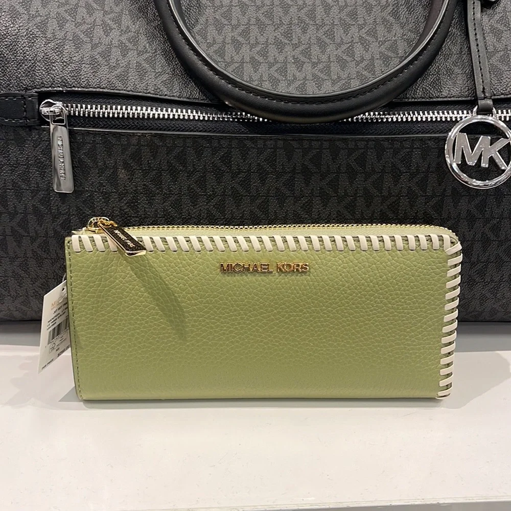 Michael Kors Jet Set Travel Large Pebble Leather Quarter-Zip Wallet NWT